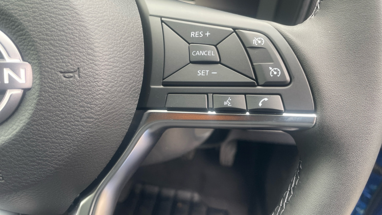 Nissan Juke 1.0 DiG-T N-Connecta 5dr Petrol Hatchback